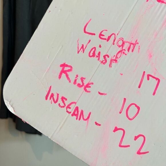 Cache Women's Mid Rise Open Side Legs with Crisscross String Gray Capri Pants L - Picture 6 of 6